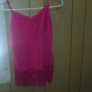 spaghetti straped tank top's